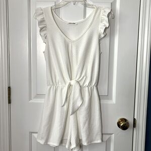 Caution to the Wind flutter sleeve cream romper size XS